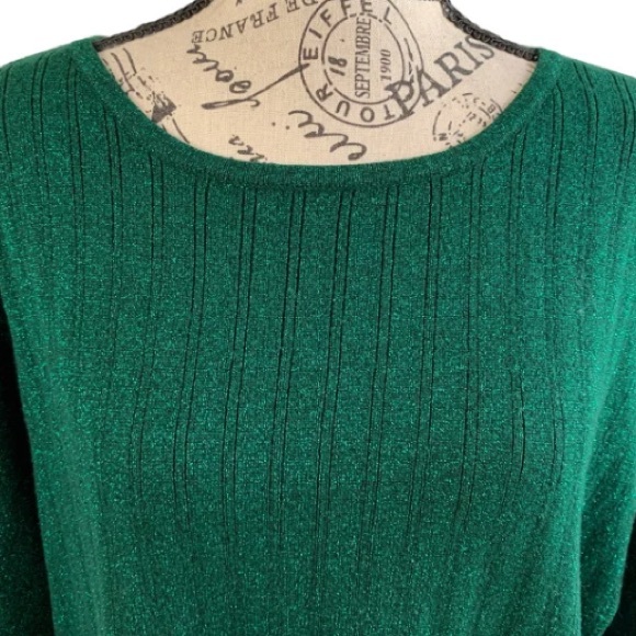 c. b. Collections women’s 3X glittery green blouse - Picture 2 of 11